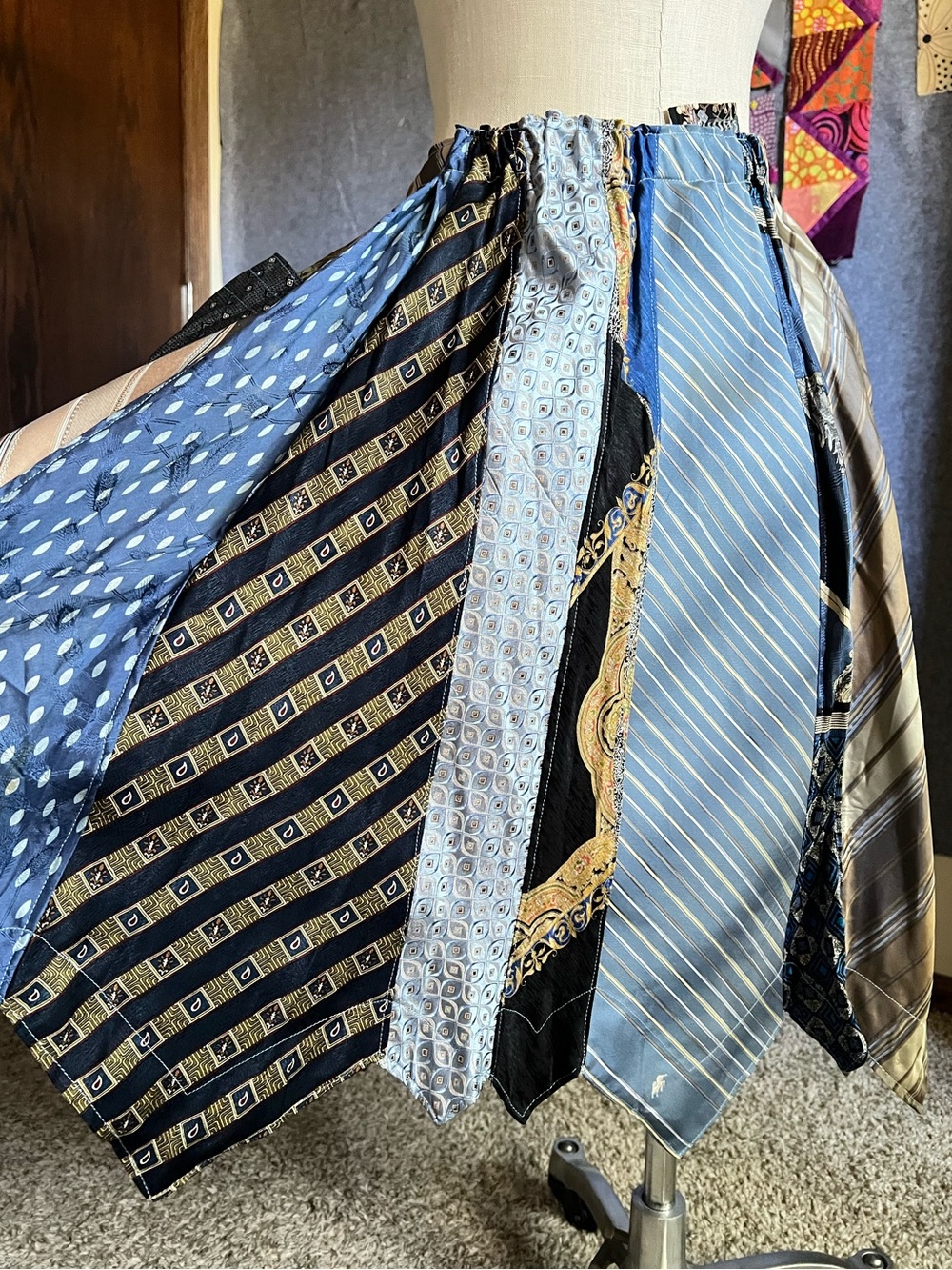 👔 Necktie Festival Skirt 👔 - Picture 11 of 16